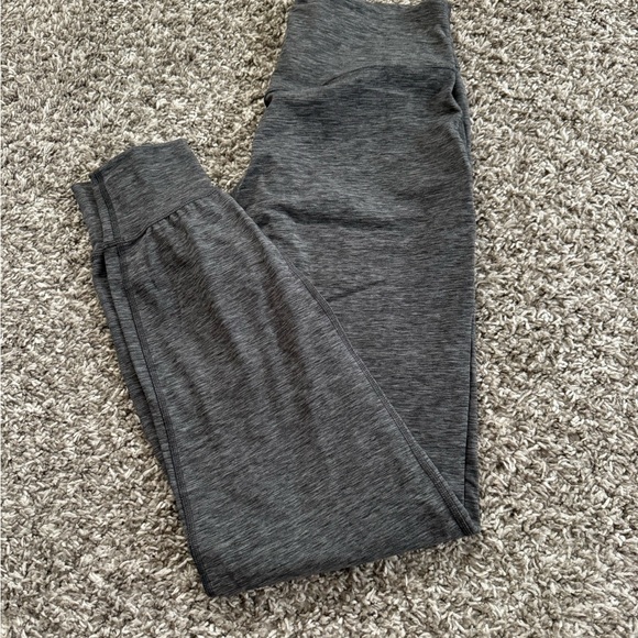 Lululemon Align Joggers - Picture 5 of 5